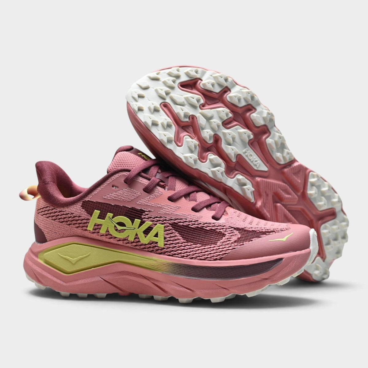 HOKA Challenger 8 Women's Trail Running Shoes