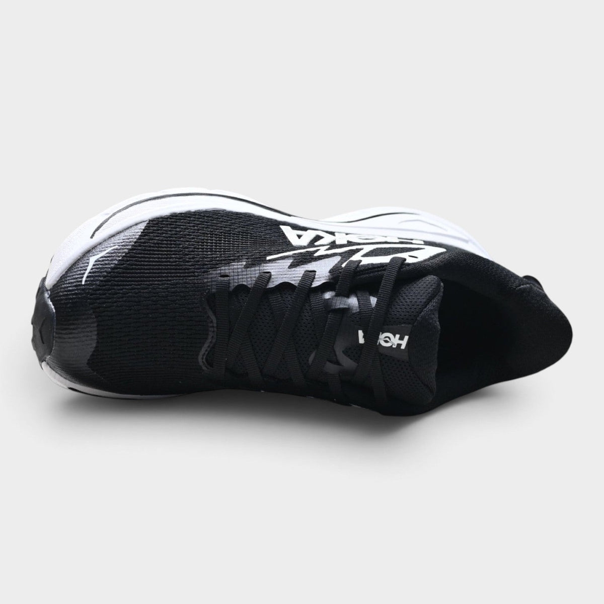 HOKA Challenger 8 Women's Trail Running Shoes