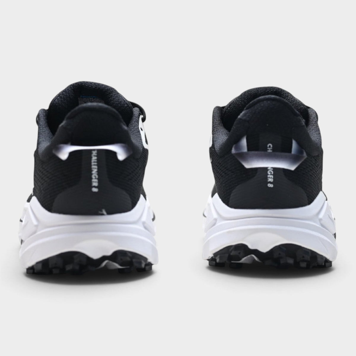 HOKA Challenger 8 Men's Trail Running Shoes