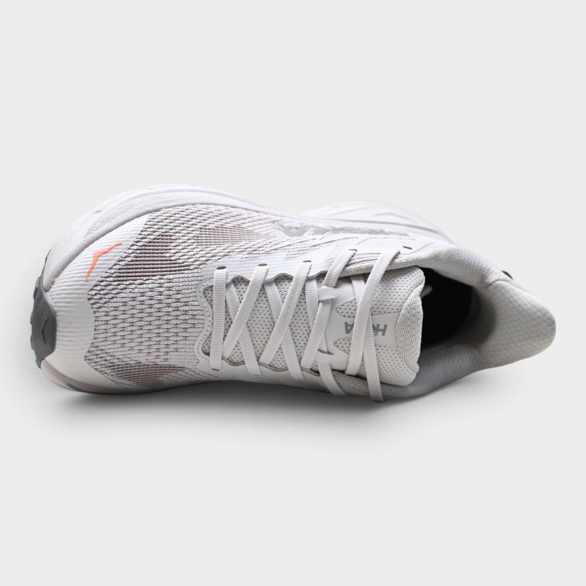 HOKA Challenger 8 Women's Trail Running Shoes